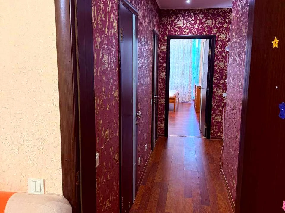 Квартира. Київ, Регенераторна вулиця