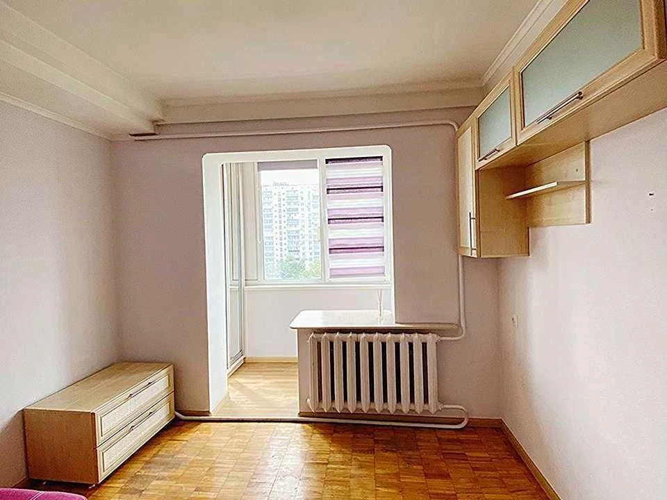 Квартира. Киев, улица Героев "Азова"
