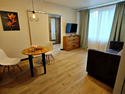 Оренда квартири 2-кімн. 49.6 м² 1/5 пов.