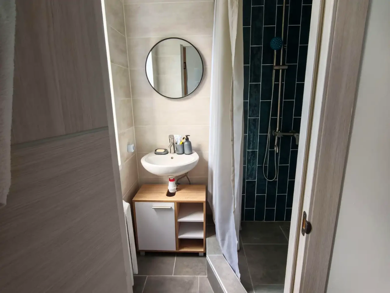 Оренда квартири 2-кімн. 49.6 м² 1/5 пов.