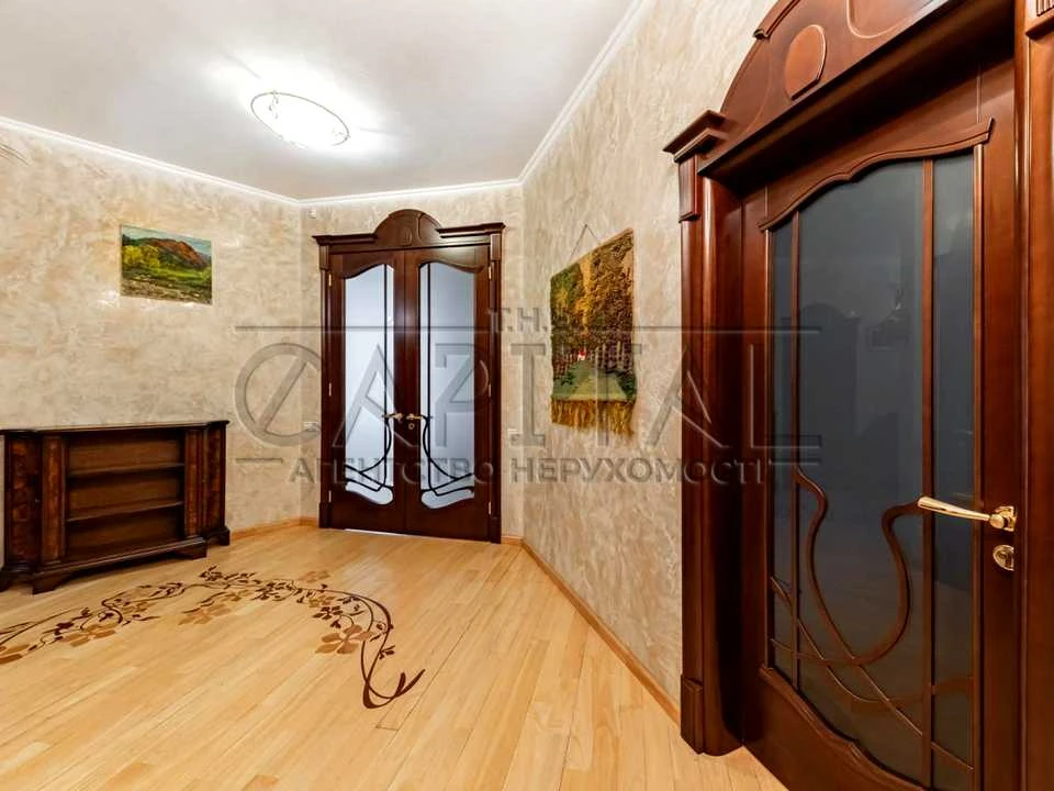 Квартира. Київ, Старонаводницька вулиця