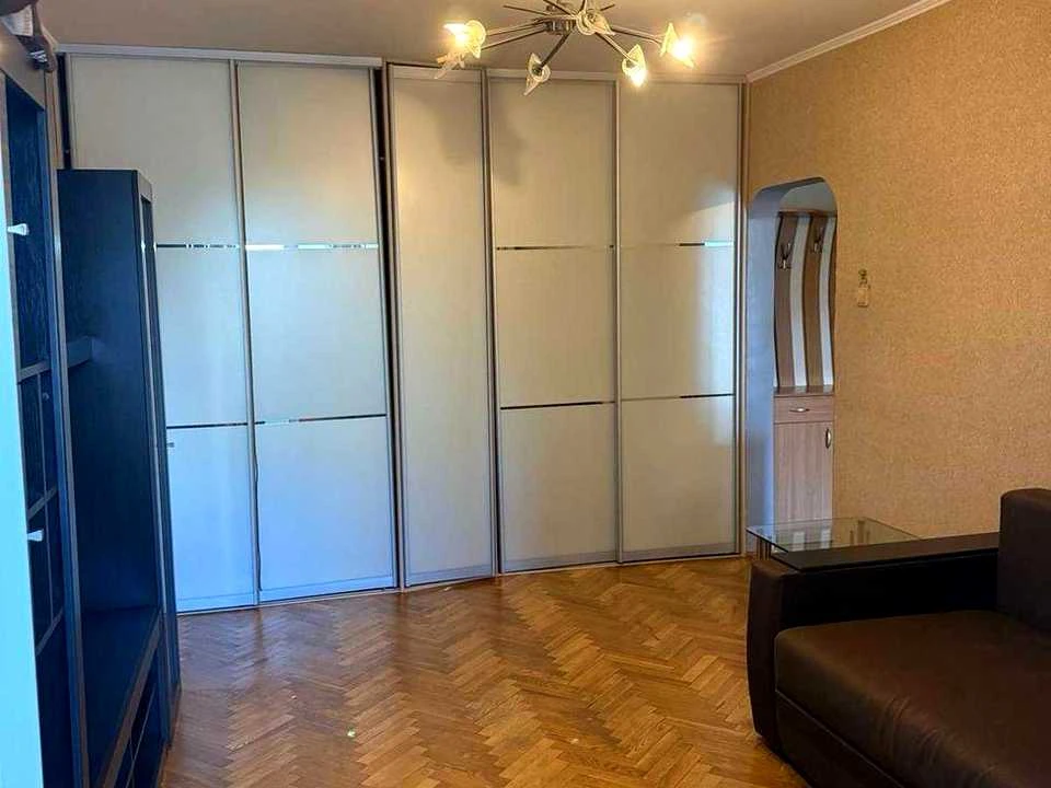 Квартира. Киев, Приозерная улица