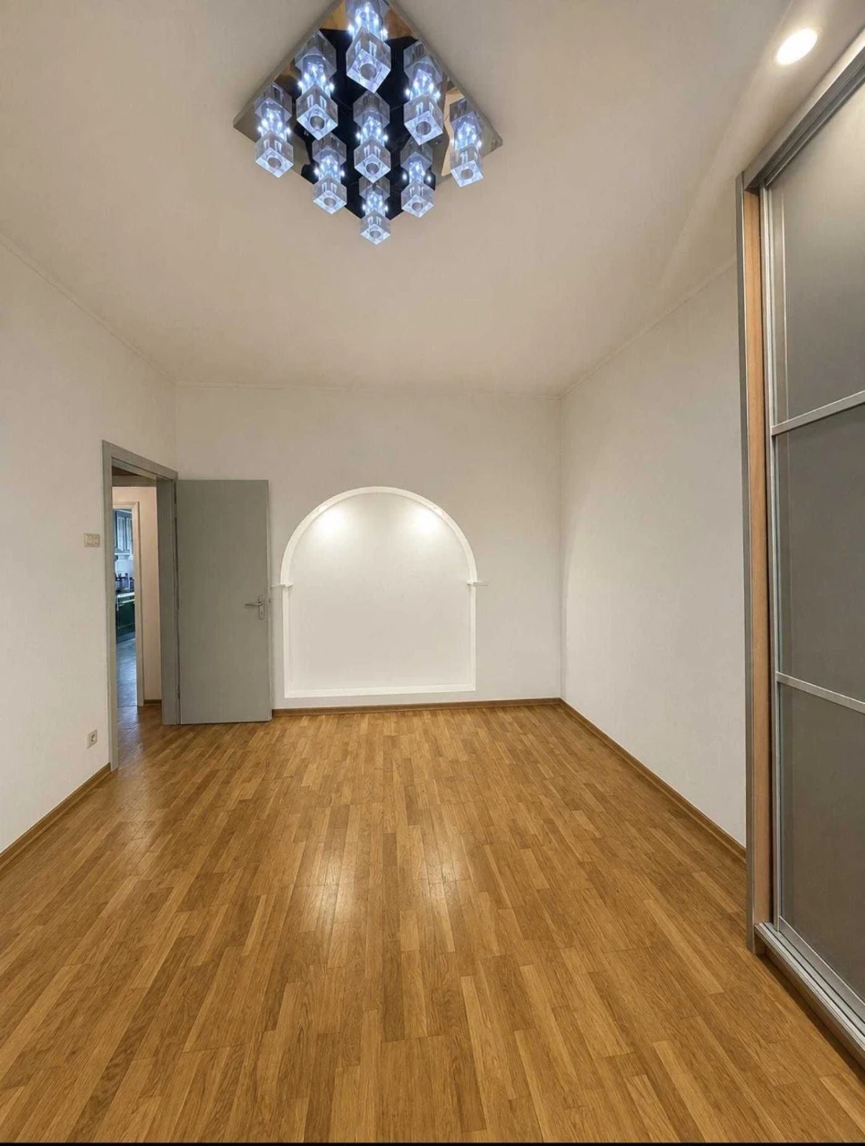 Sale of a 3-room apartment in a residential area of Lviv