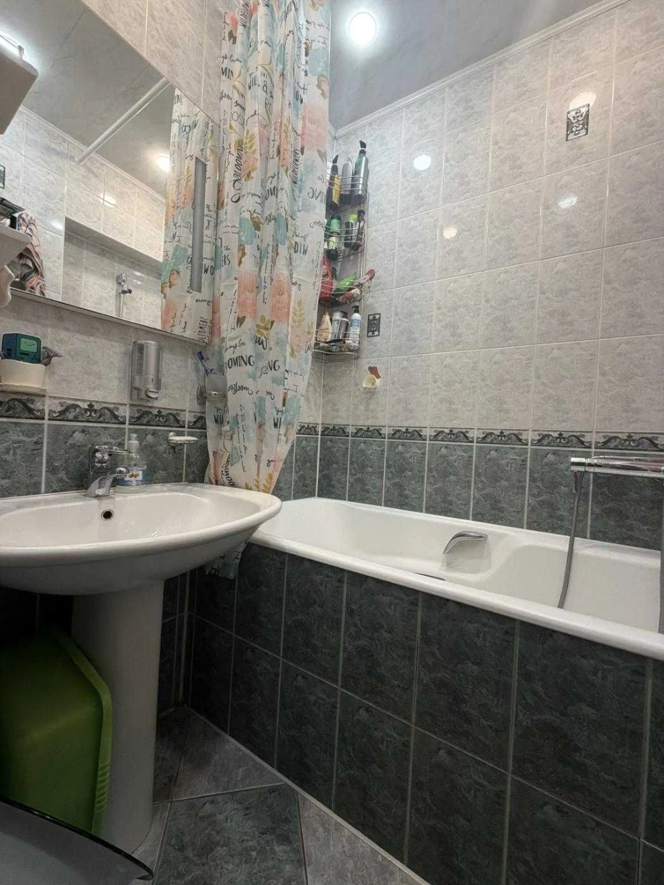 Sale of a 3-room apartment in a residential area of Lviv