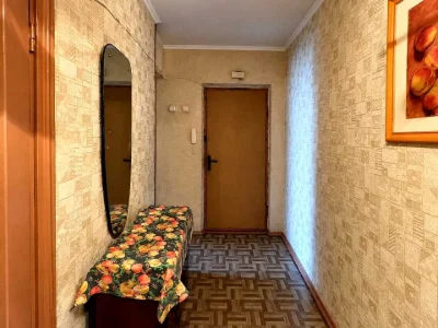 Квартира. Київ, Предславинська вул.