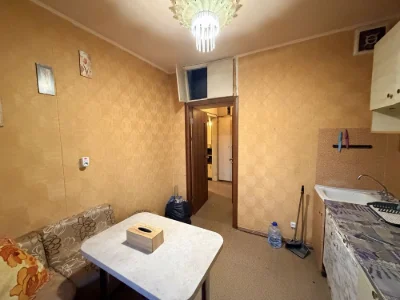 Продається 2-кімнатна квартира Закревського 85, Троєщина, Деснянський район