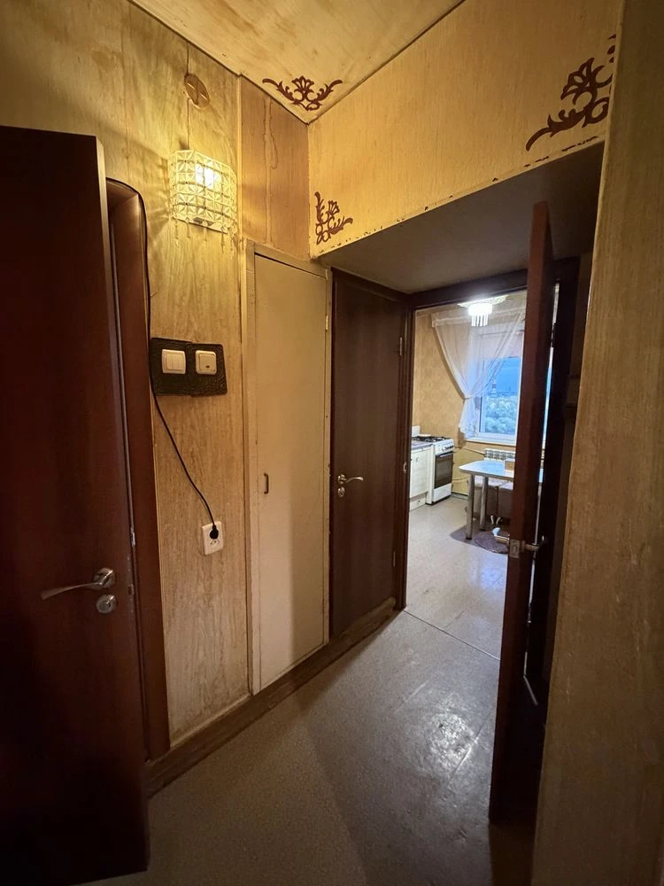 Продається 2-кімнатна квартира Закревського 85, Троєщина, Деснянський район