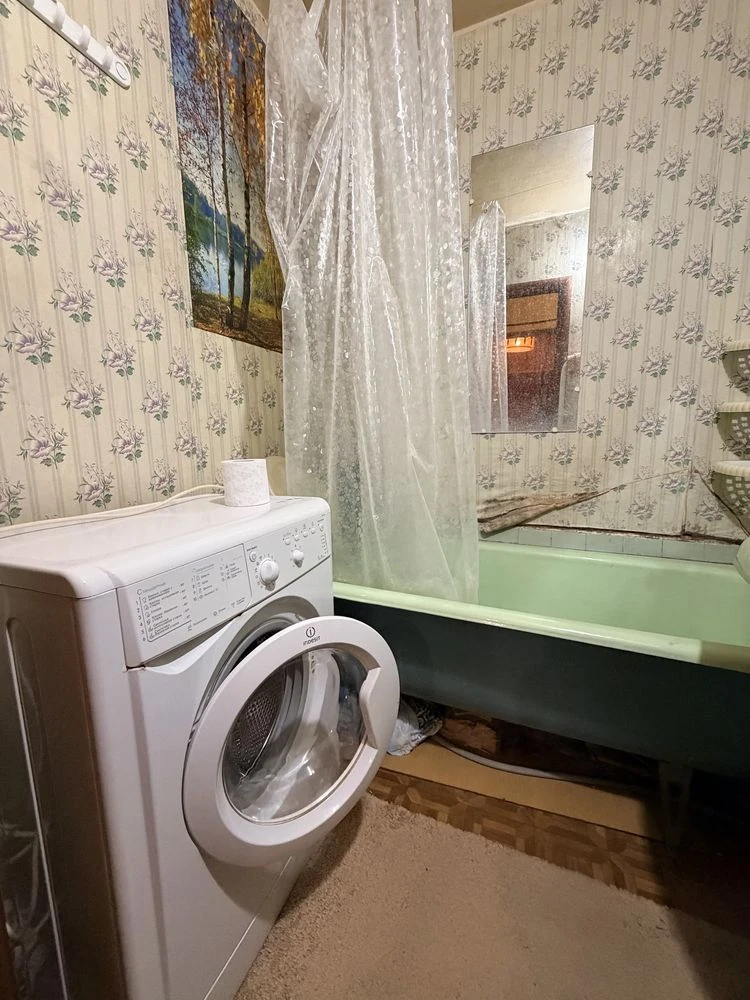 Продається 2-кімнатна квартира Закревського 85, Троєщина, Деснянський район