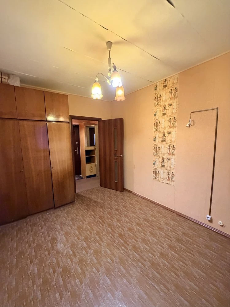 Продається 2-кімнатна квартира Закревського 85, Троєщина, Деснянський район