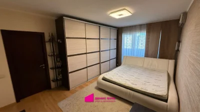 For Sale 2-Bedroom Apartment 56 sq m, Heroiv Avenue, 8/9 floor, Excellent