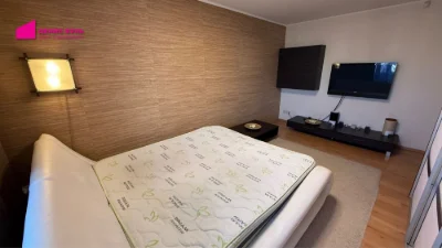 For Sale 2-Bedroom Apartment 56 sq m, Heroiv Avenue, 8/9 floor, Excellent