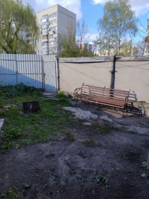 Продам частину будинку в районі Глобала
