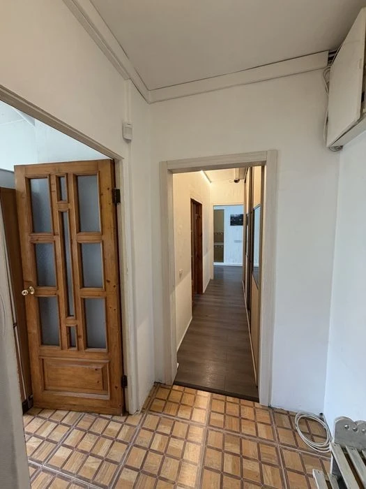 3-room apartment with renovation 70m² with balcony on Dragomanova St. 25