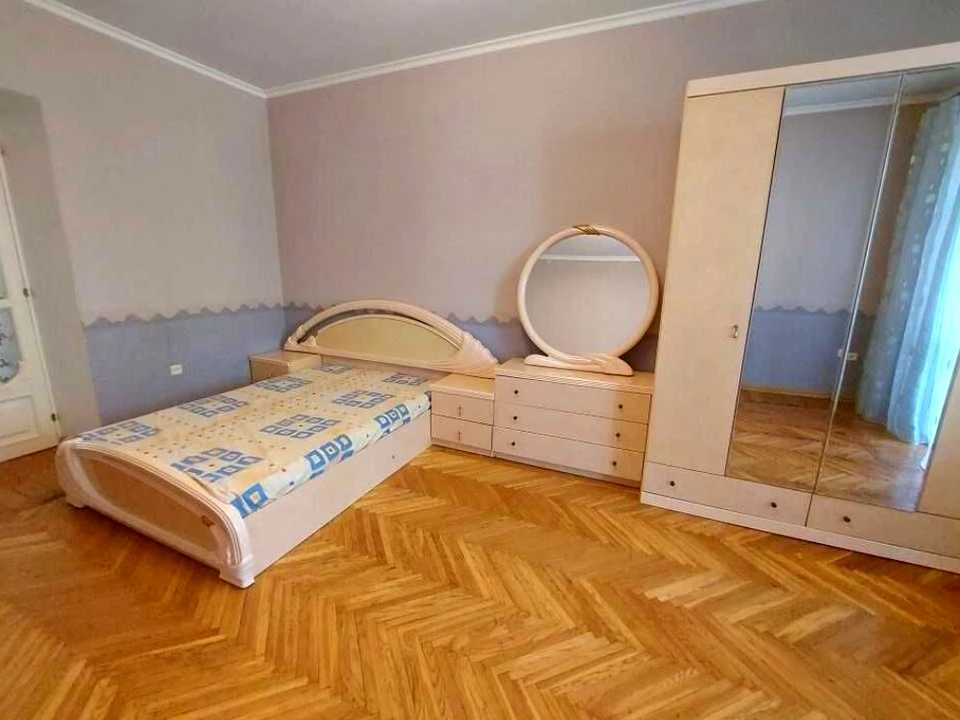 Квартира. Одеса, вулиця Незалежності