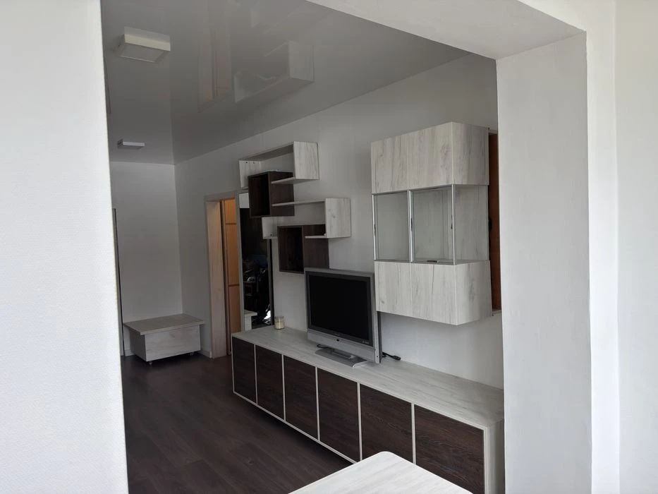 3-room apartment with renovation 70m² with balcony on Dragomanova St. 25