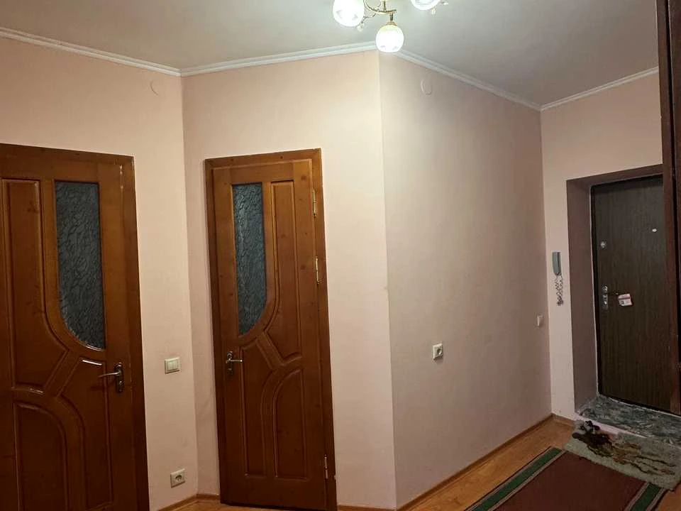Квартира. Ивано-Франкиск, улица Вовчинецкая