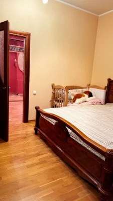 Продається 6-кімнатна квартира, 4/5 поверхів, в 2-х поверхах