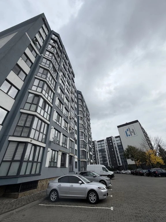 Продаж 3-кімнатної квартири в ЖК "Волошковий дім"