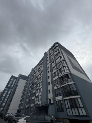 Sale of a 3-bedroom apartment in "Voloshkovyi Dim" area, Vidrodzhennya