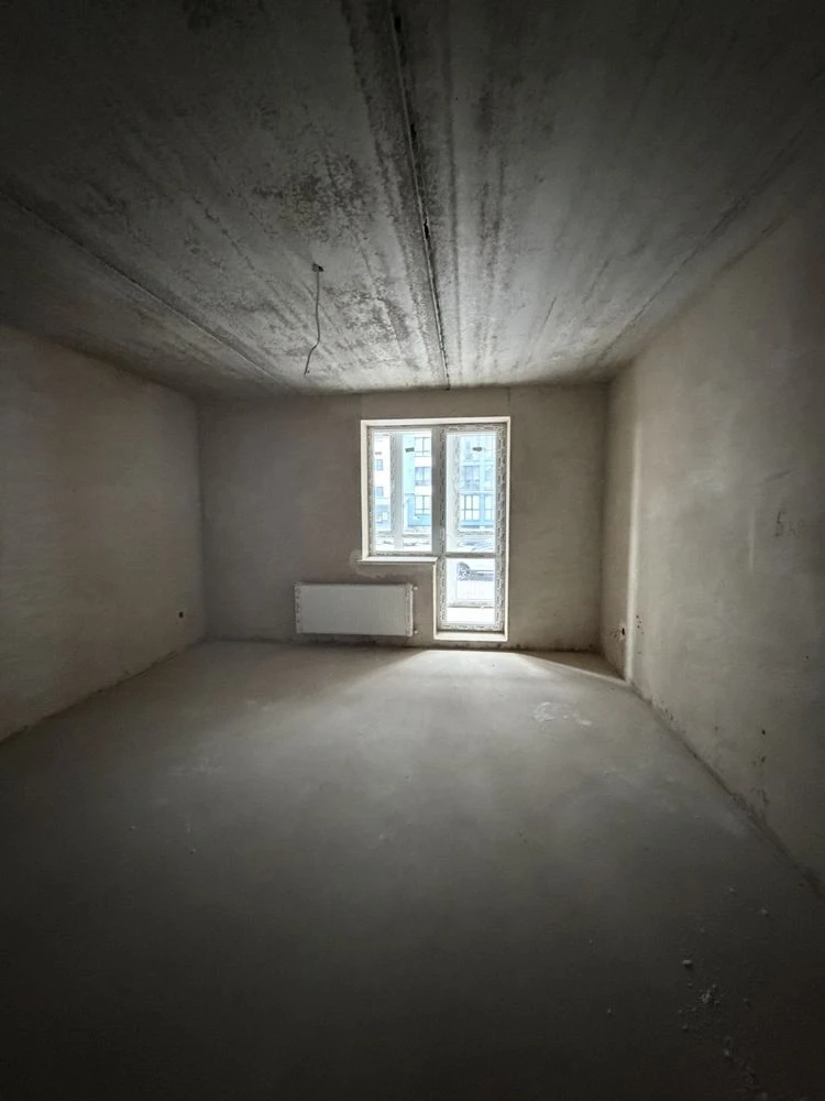 Sale of a 3-bedroom apartment in "Voloshkovyi Dim" area, Vidrodzhennya