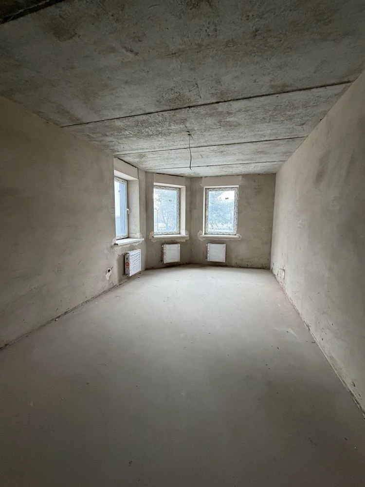 Sale of a 3-bedroom apartment in "Voloshkovyi Dim" area, Vidrodzhennya