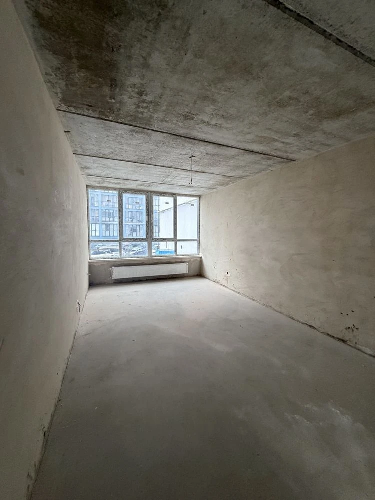 Sale of a 3-bedroom apartment in "Voloshkovyi Dim" area, Vidrodzhennya
