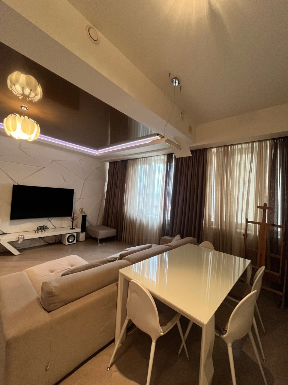 Selling 3-room apartment in ЖК Журавлівський