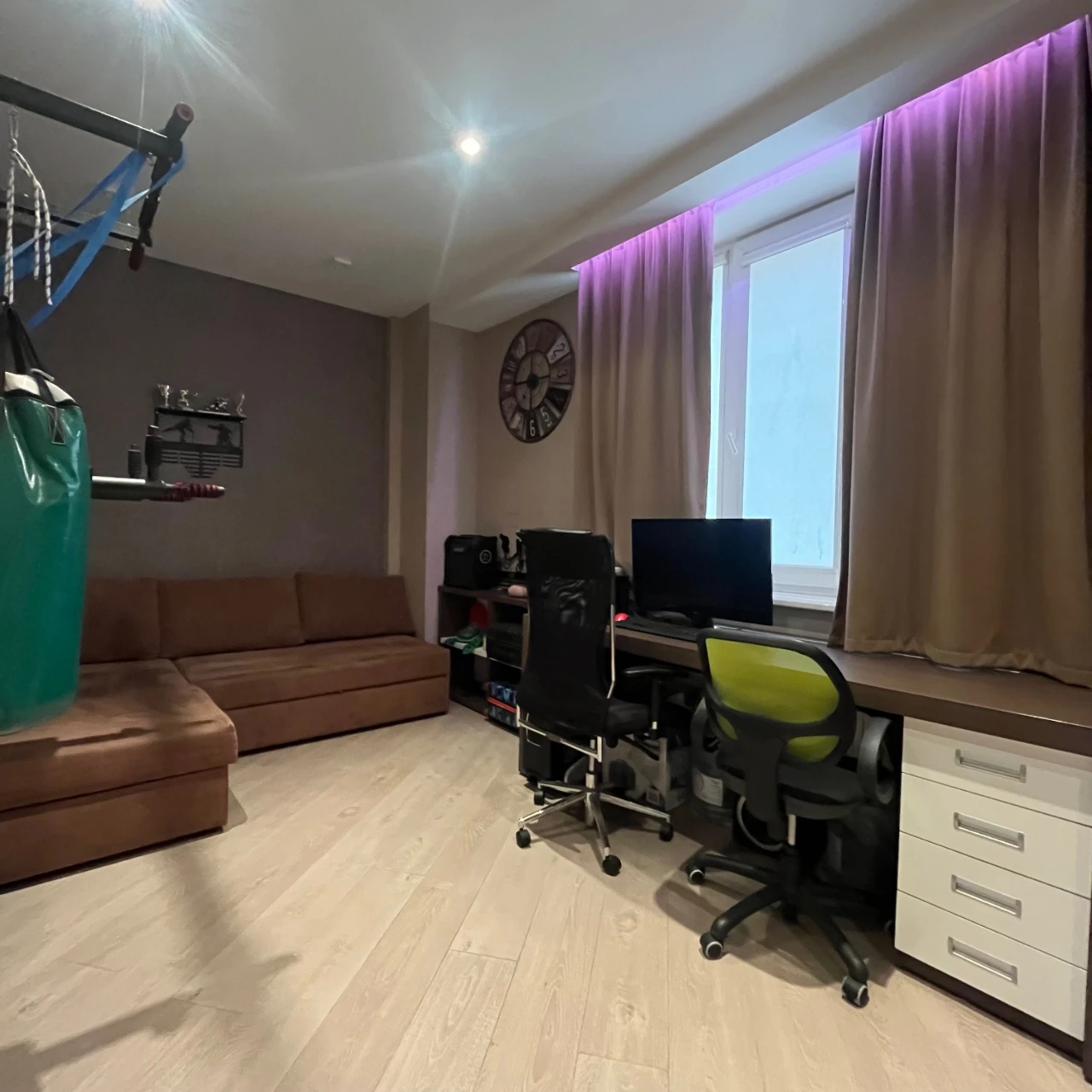 Selling 3-room apartment in ЖК Журавлівський