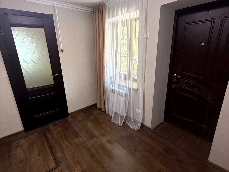 Будинок. Одеса, Петра Івахненка вул. (Спорітінська вулиця, Б