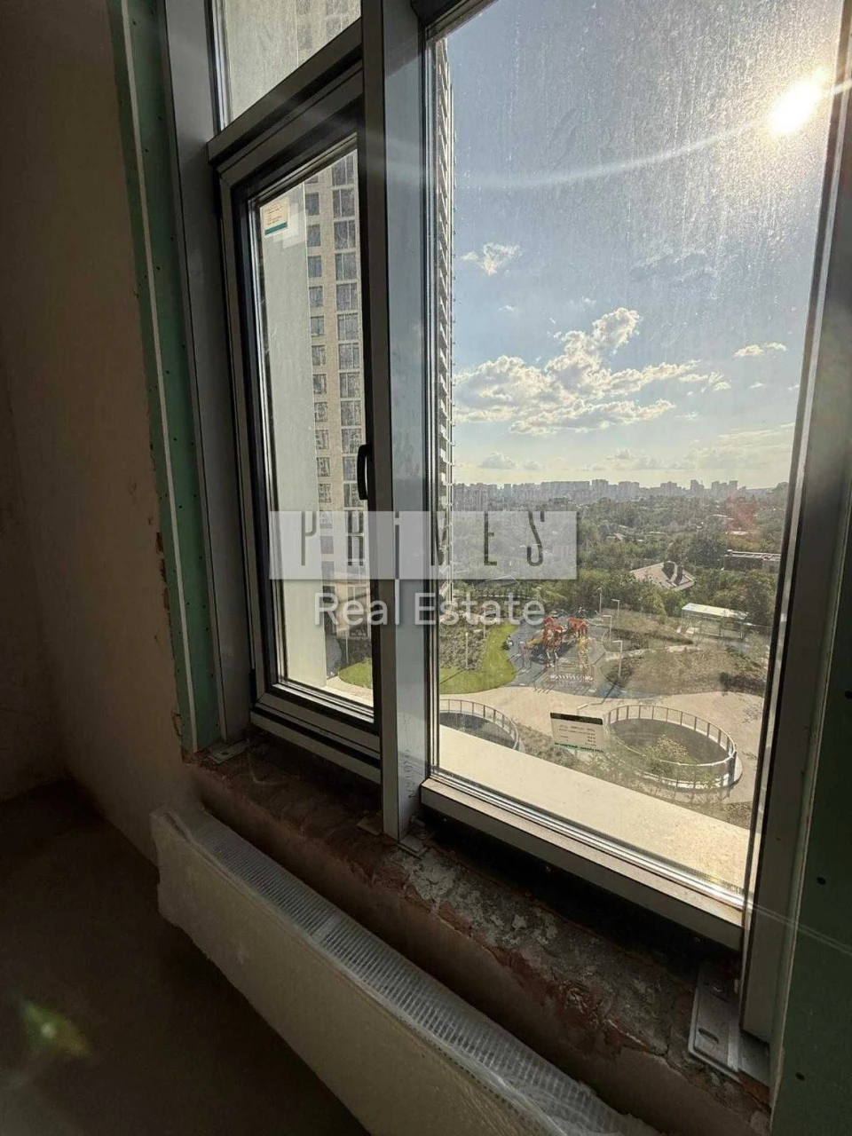 For Sale: 3-bedroom, 108 sq m, Novopecerskie Lipki, Dragomirova Verkholyada