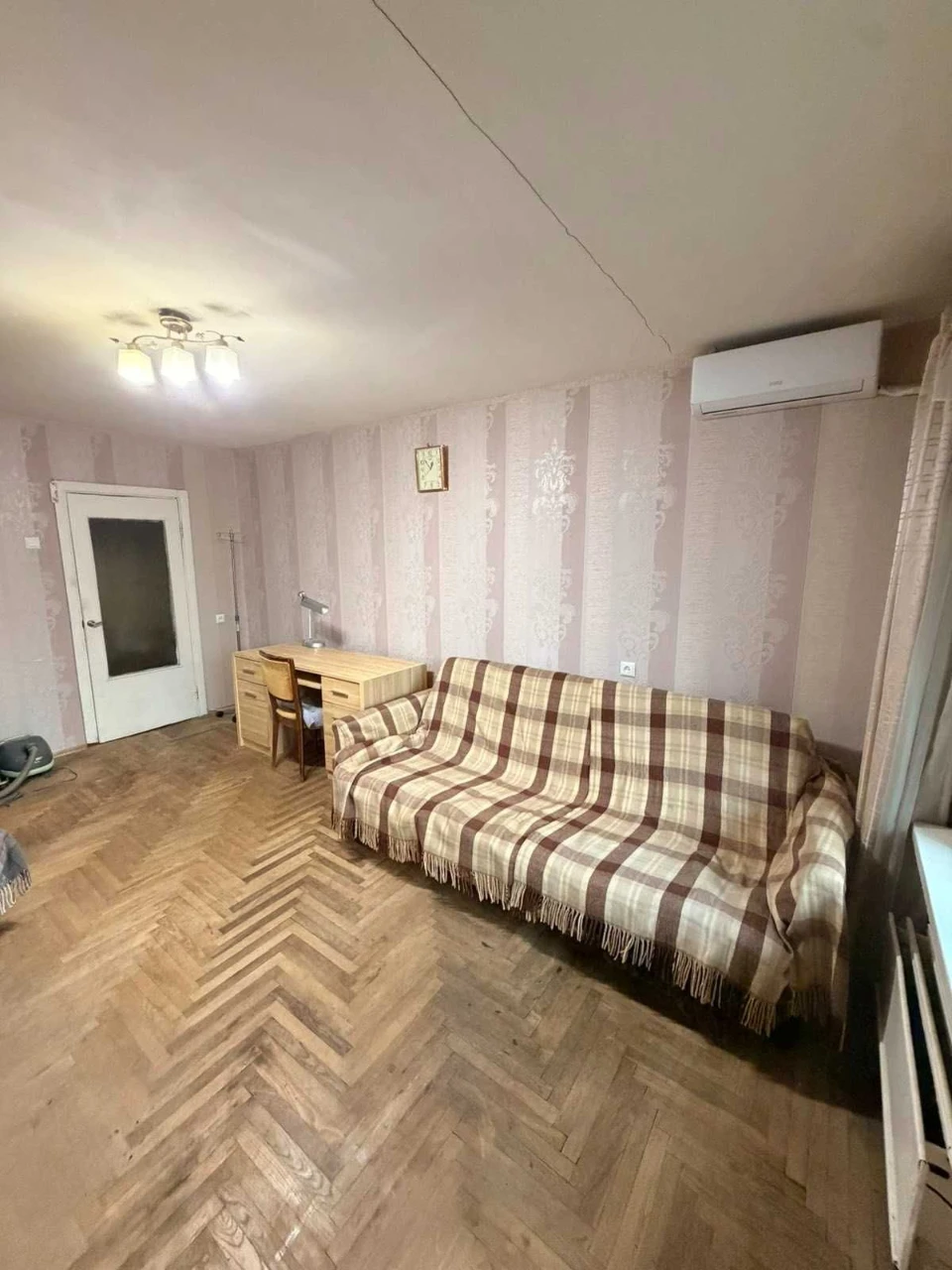 Продаж однокімнайної квартири в метро Академмістечко