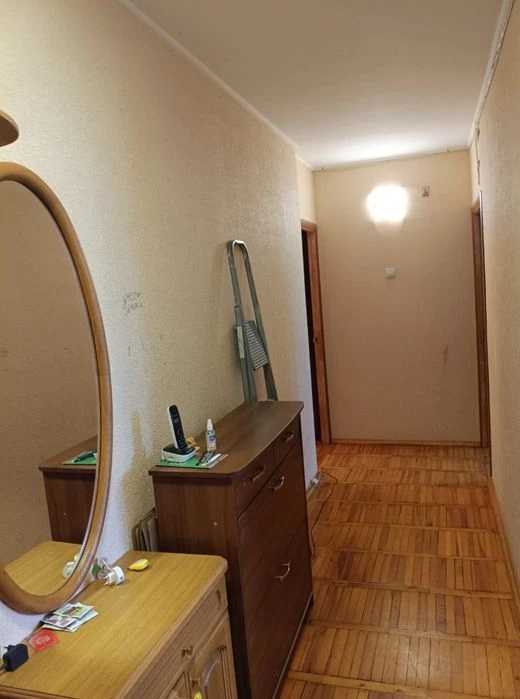 Продам 3-х.к.из.кв. возле метро "Алексеевское"