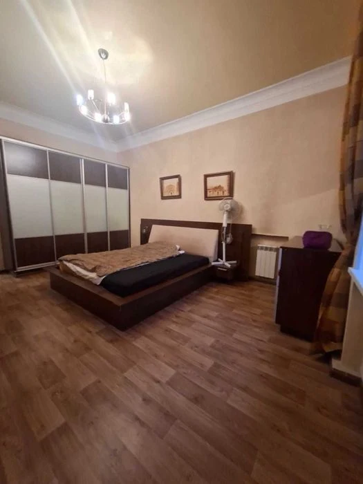 Продам 2-кімнатну квартиру пр.Дмитра Яворницького 77