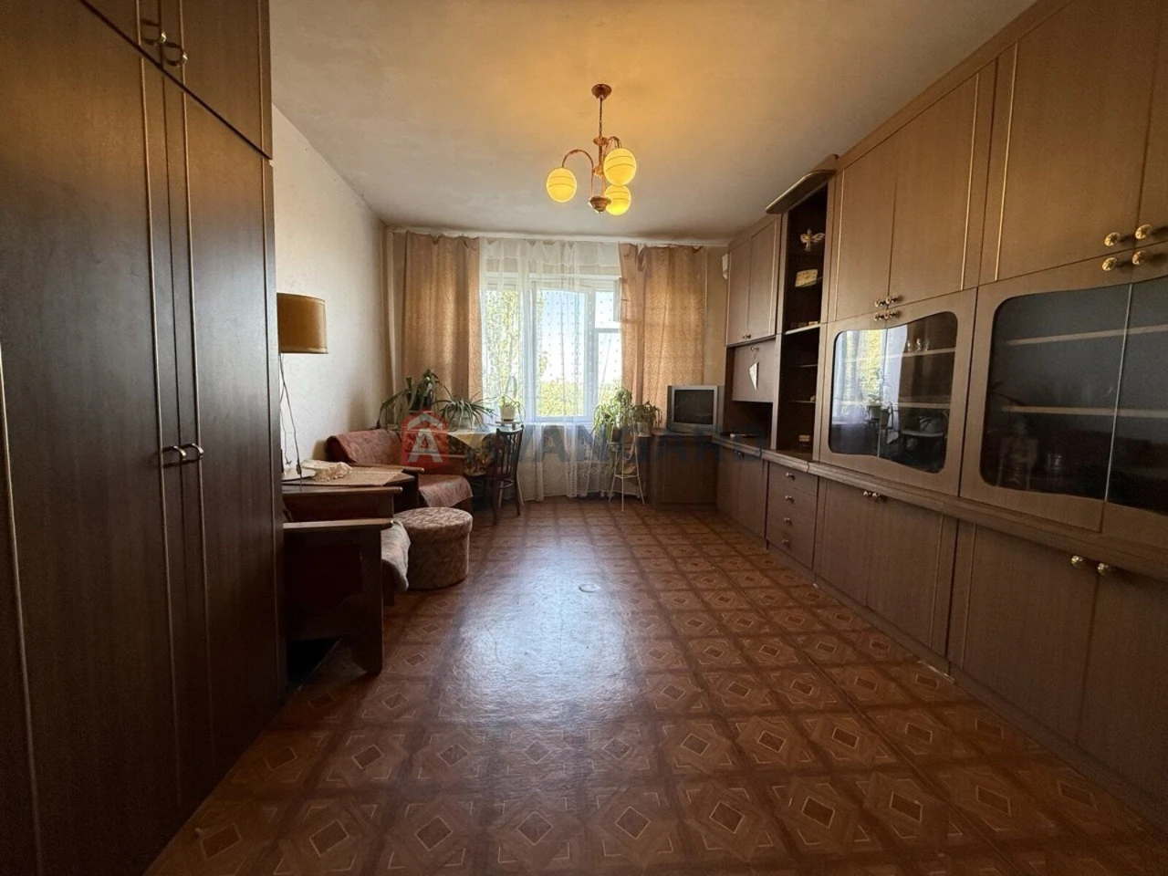 For Sale: 3-bedroom apartment at Naberezhna Pereomohy, 6