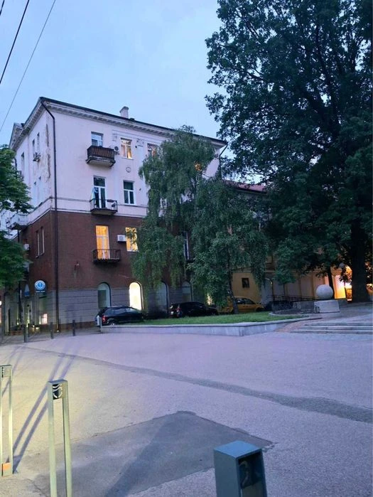 Продам 2-кімнатну квартиру пр.Дмитра Яворницького 77