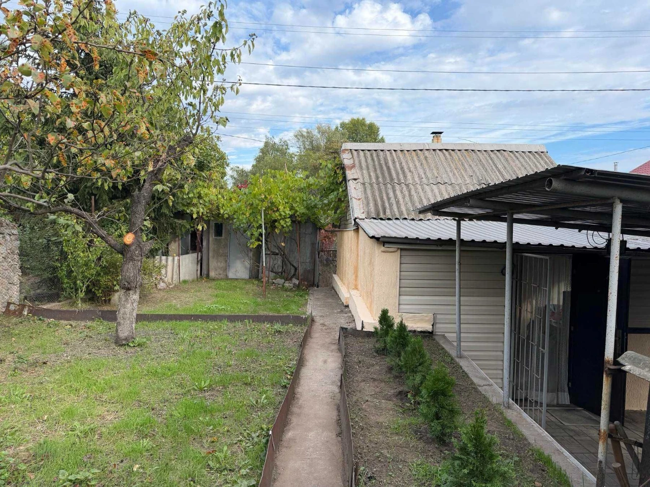 Country house near the Dnipro at Virve