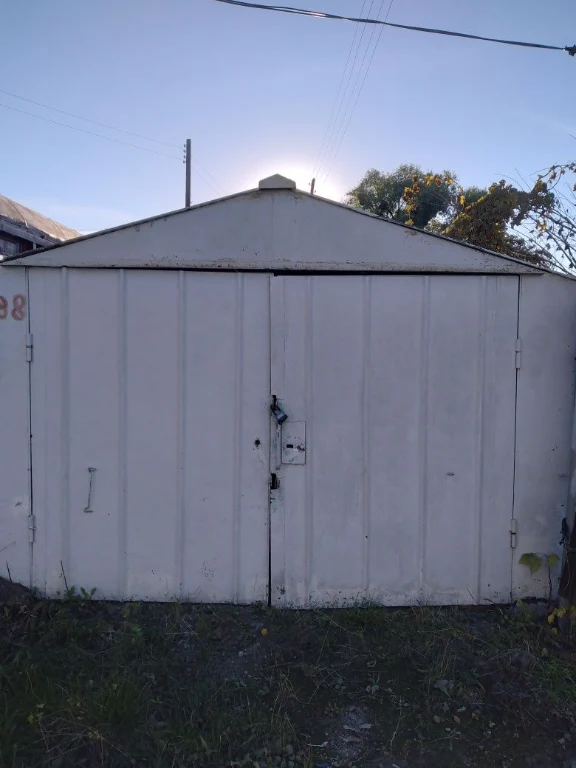 Garage for sale in Podol