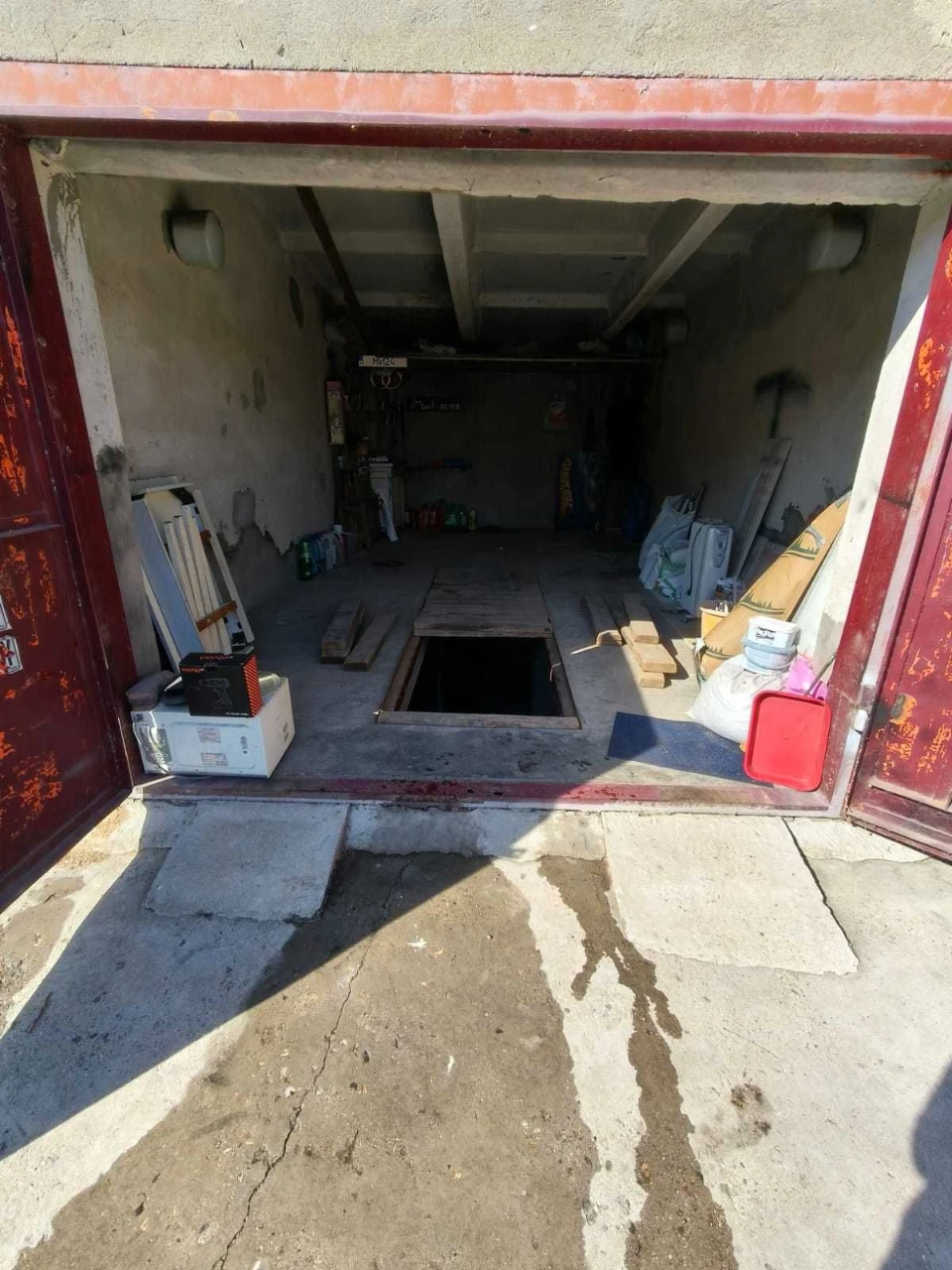 Selling Garage in TEMP Cooperative