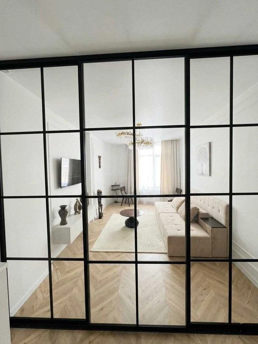1-комнатная квартира в Аркадии — 40 м², 1-я линия моря, премиум