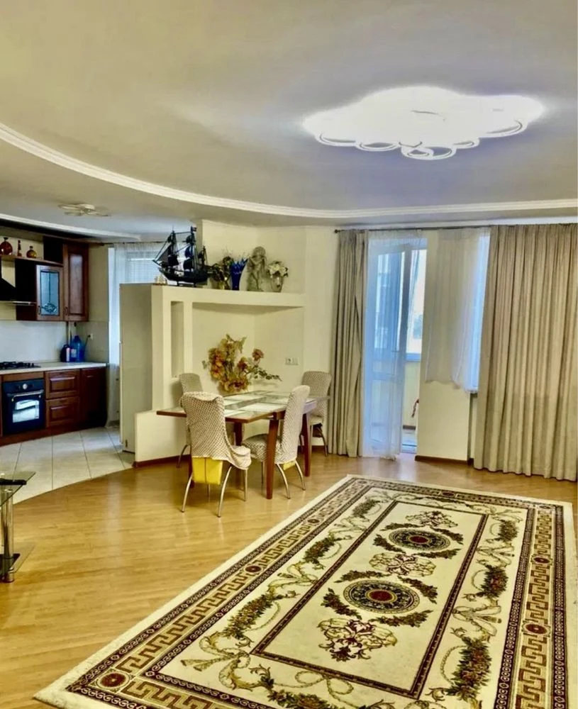 Продам 3 ком квартиру з ремонтом 9- ст В.фонтану