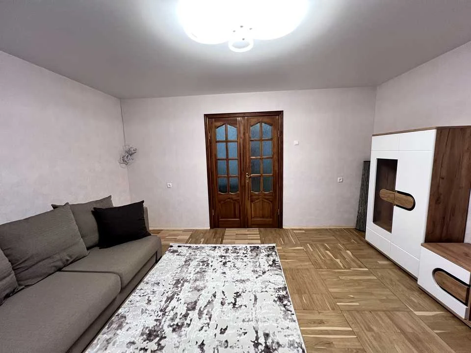 Apartment. AutoZavodska st. Kyiv