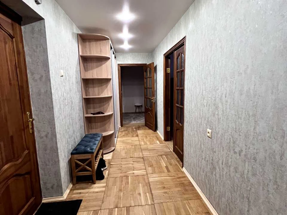 Apartment. AutoZavodska st. Kyiv