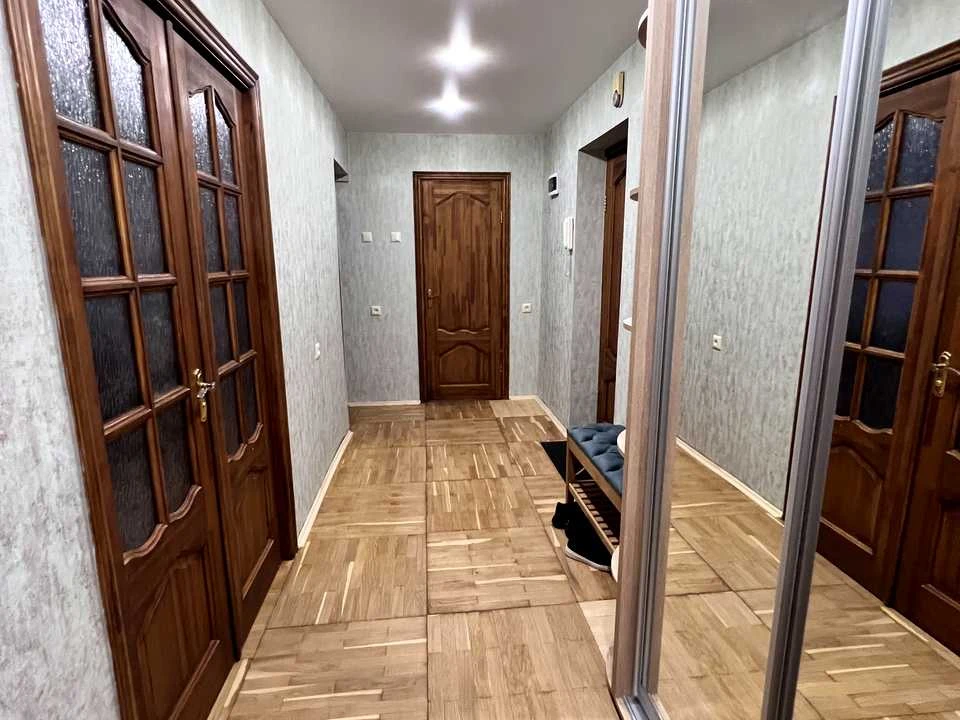 Apartment. AutoZavodska st. Kyiv