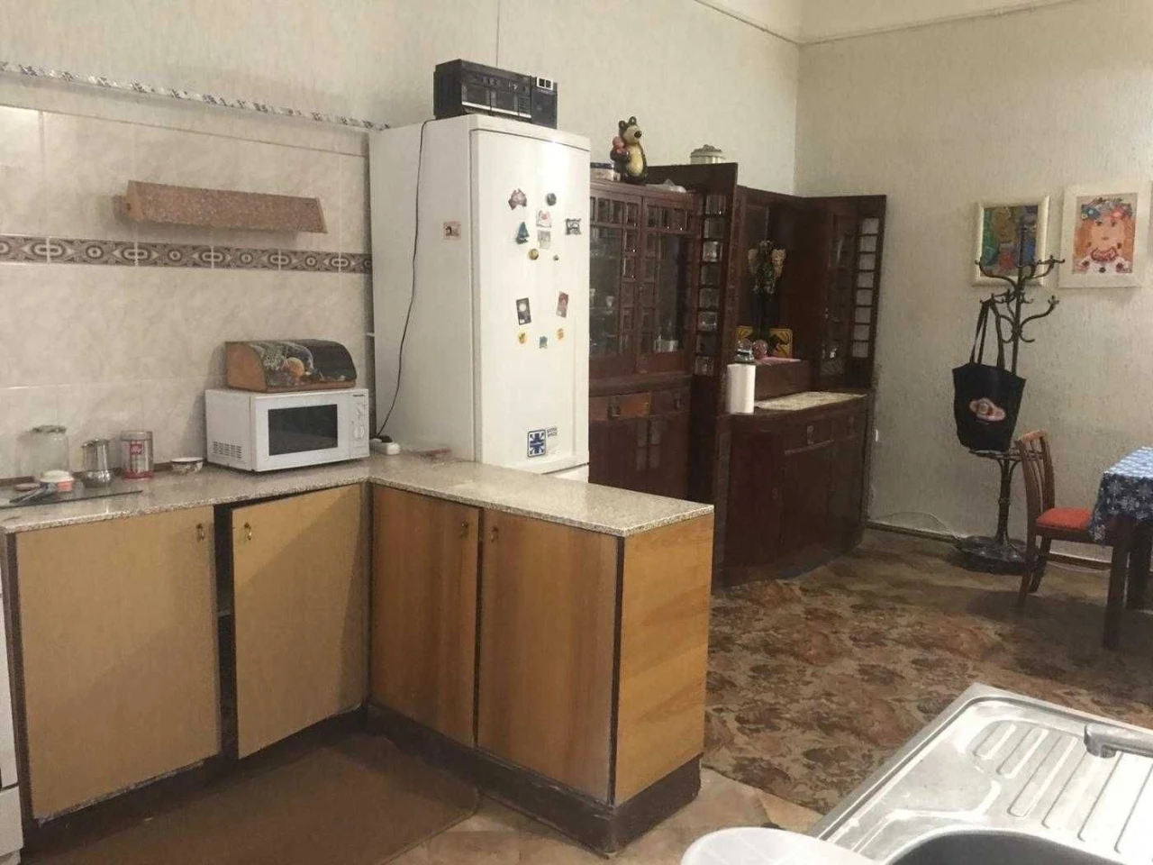 2 room apartment in Austrian building, street