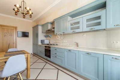 Продажа: Трехкомнатная квартира 105 м², Патриотов ул., 74/57