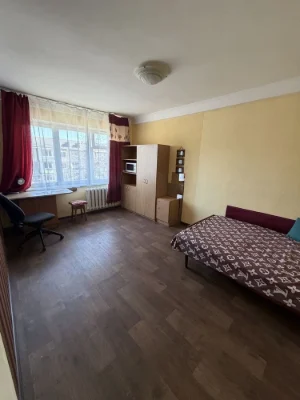 Продаж комнаты в 2-х комнатной квартире