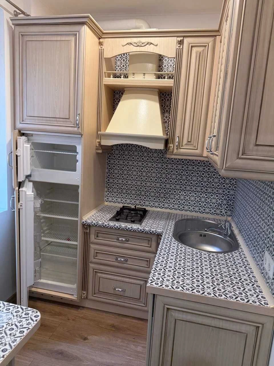 Продаж БЕЗ КОМІССІЇ затишної 2 кім квартири Печерськ,  42 м.