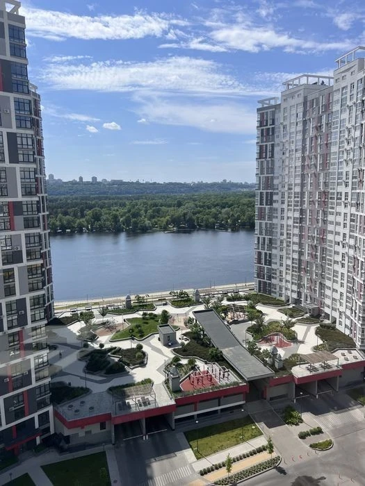 Sale of 2-room apartment 77.2 sq. m. on Mykilsko-Slobidska Street
