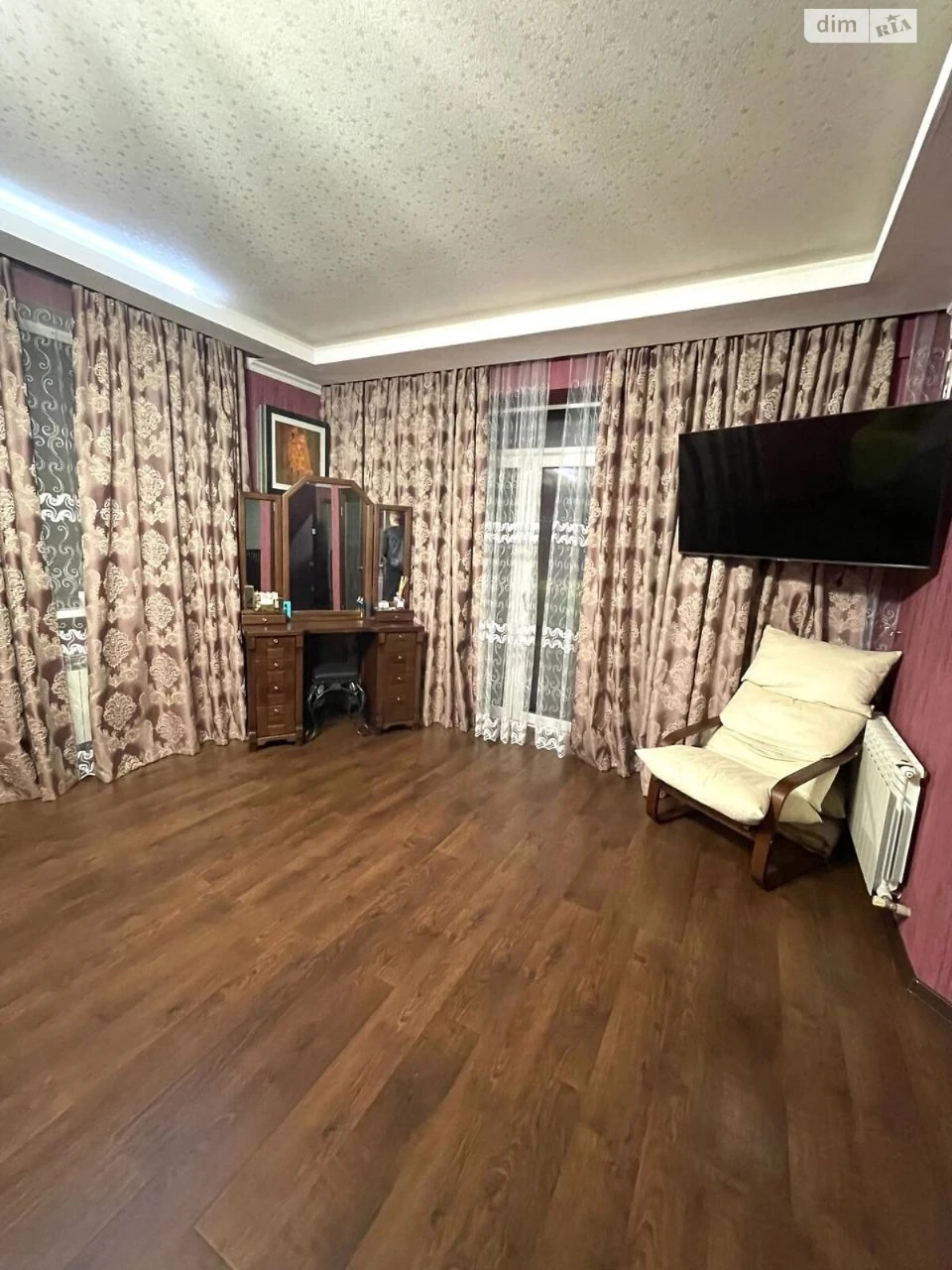 Chaple House for Sale