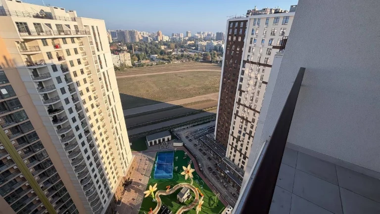 Краснова KADORR 67я Жемчужина. Двухкомнатная вид на город и